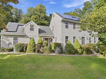 40 Apple Hill Drive