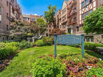 604 Tompkins Avenue