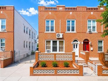 2343 E 22nd Street