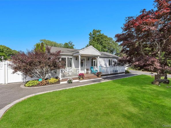 115 Dahlia Drive, Mastic Beach NY 11951