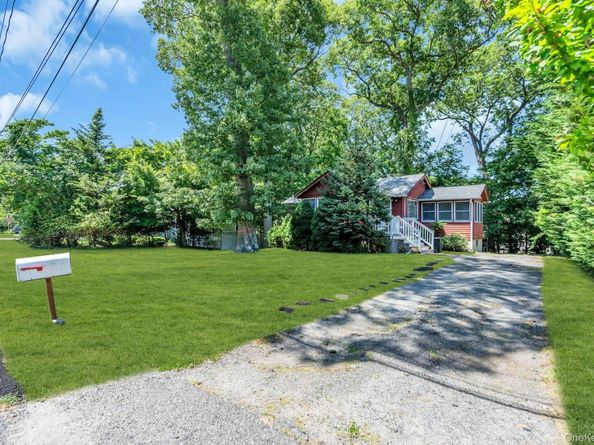 33 Cedar Drive, Miller Place NY 11764