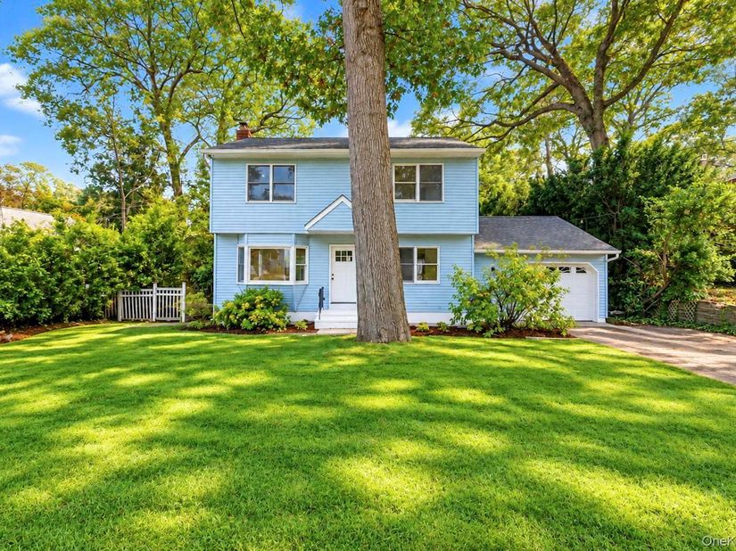 16 Kellum Avenue, Huntington Station NY 11746
