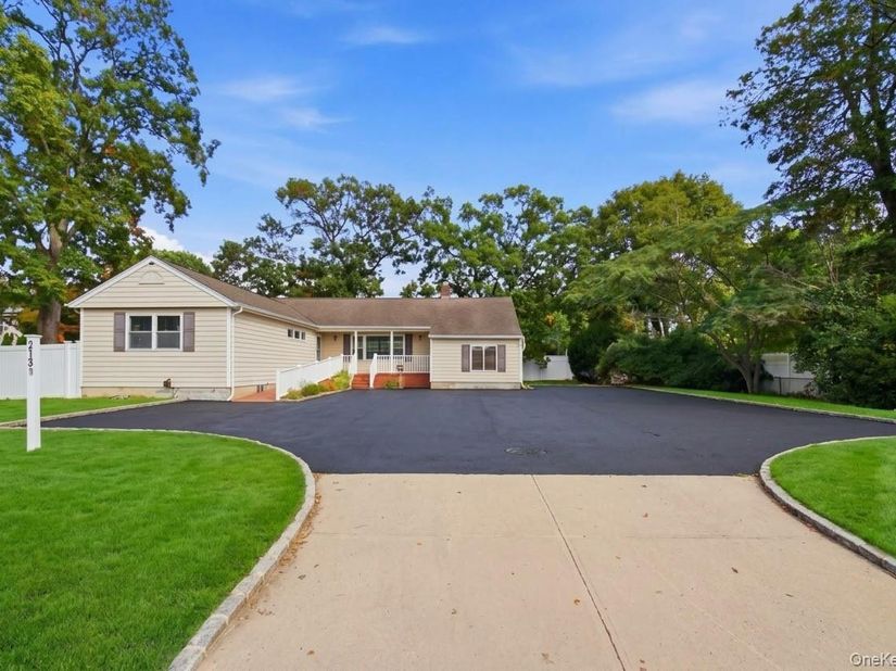 2131 Deer Park Avenue, Deer Park NY 11729