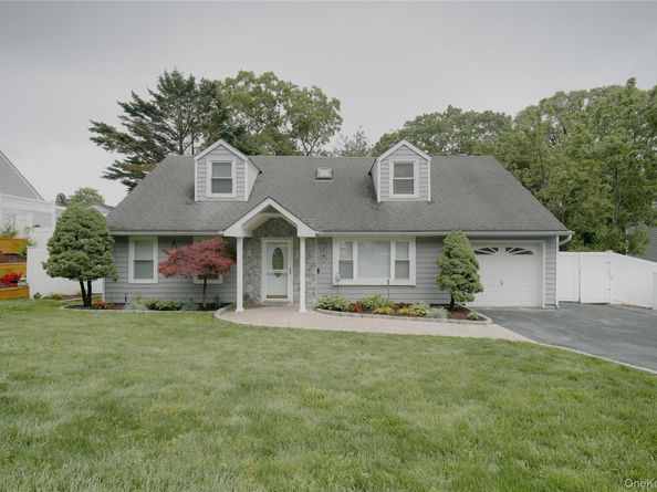 151 Rosemont Avenue, Farmingville NY 11738