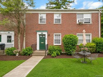 7 Fieldstone Drive