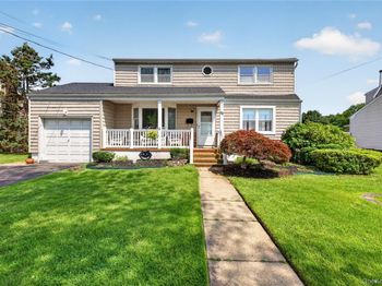 88 Crestwood Boulevard