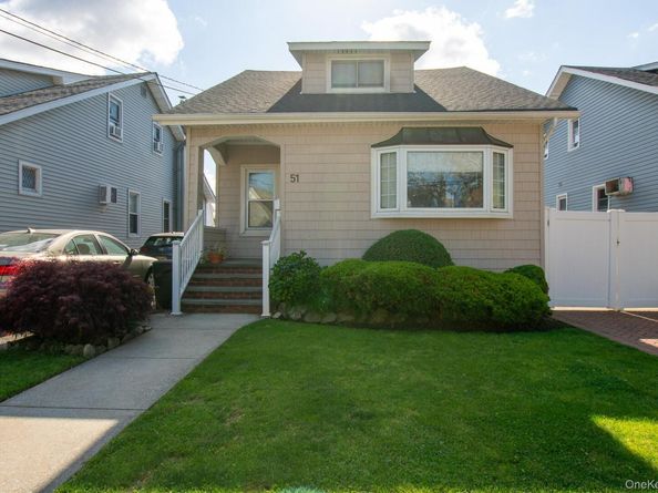 51 Hoffman Street, Franklin Square NY 11010