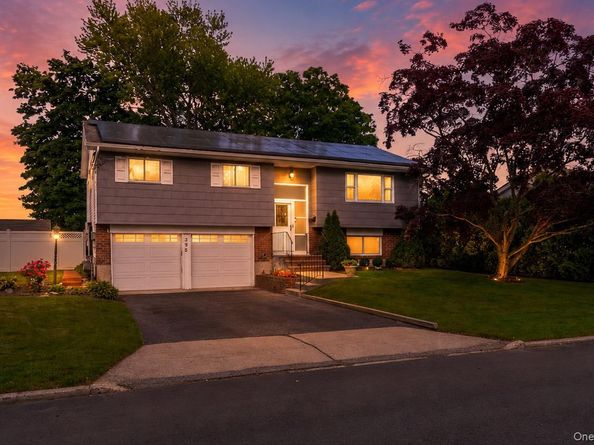 395 Saldane Avenue, North Babylon NY 11703