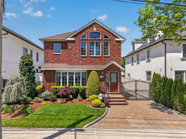 162-11 12th Road, Whitestone NY 11357