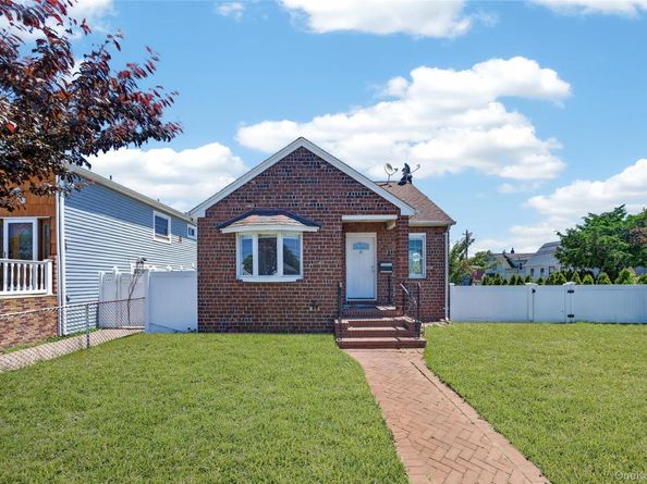 86 Remsen Avenue, Hempstead NY 11550