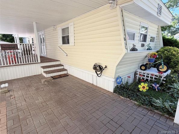 658 Sound Avenue E10, Calverton NY 11933