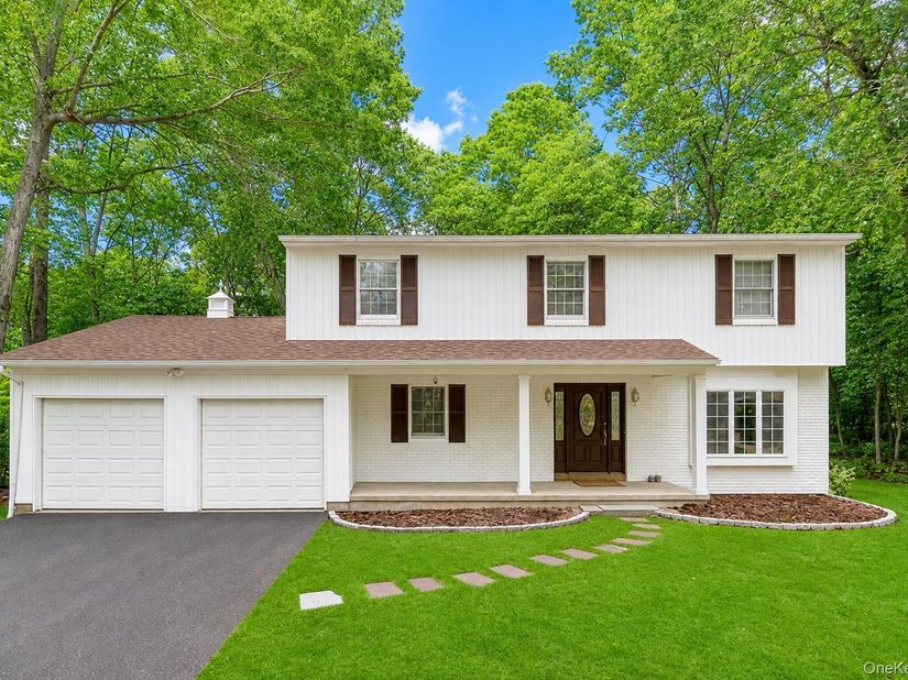 1540 Laurelwood Drive, Laurel NY 11948