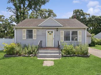 8 Beecher Avenue