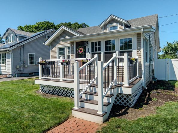 156 Fairview Avenue, Bayport NY 11705