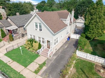 25 Edwards Place