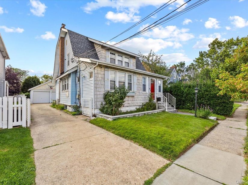 42 N Corona Avenue, Valley Stream NY 11580