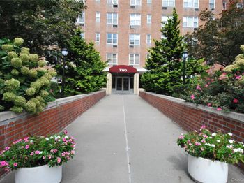 2 Sadore Lane