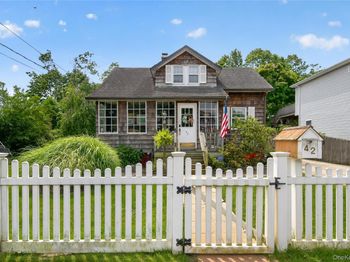 42 Cedar Street