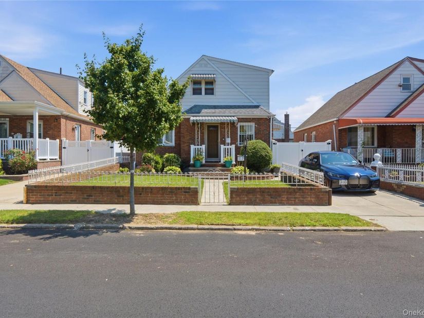 12043 232nd Street, Cambria Heights NY 11411