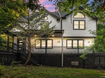 17 Ridge Way