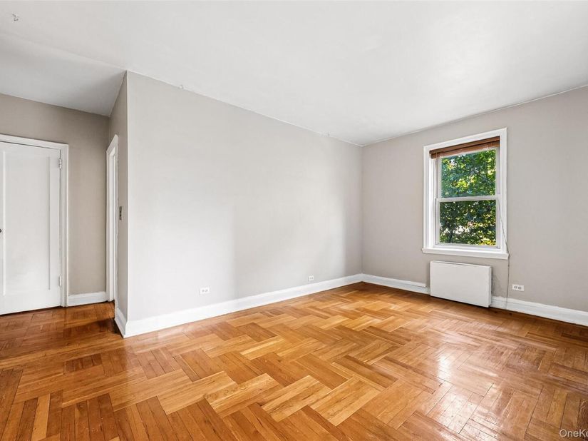 48-42 44th Street 4J, Woodside NY 11377