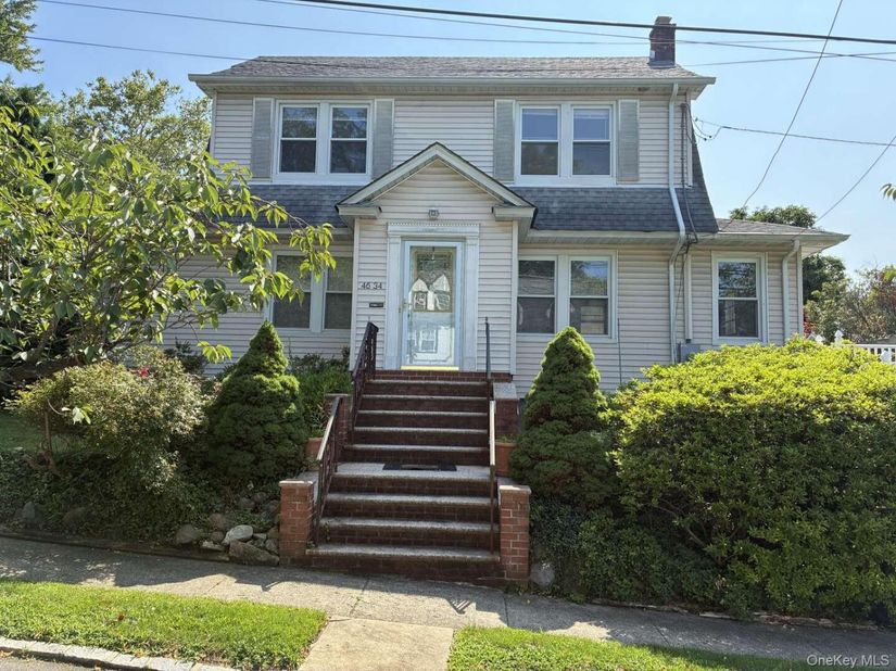 4634 Iris Lane, Great Neck NY 11020