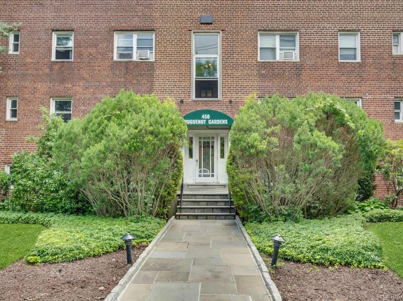 450 Pelham Road 3G, New Rochelle NY 10805