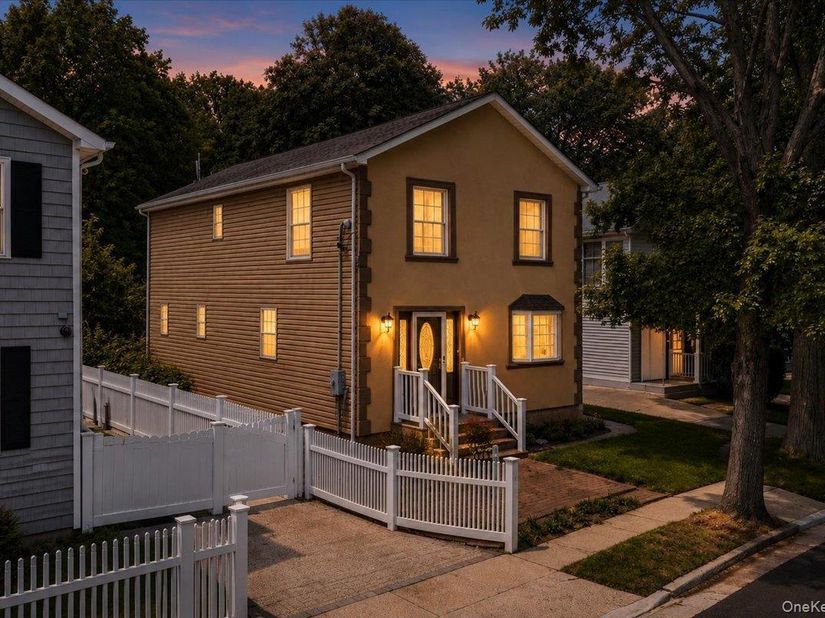 571 Park Avenue, West Hempstead NY 11552
