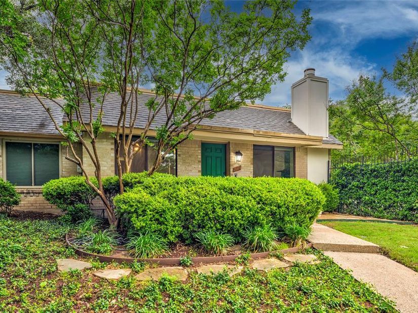 13571  Waterfall Way , Dallas Texas 75240