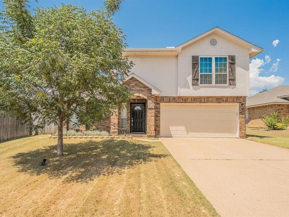 8505  Mystic Trail , Fort Worth Texas 76118