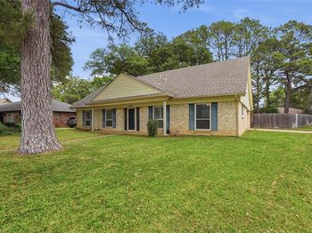 1726  Venetian Circle 