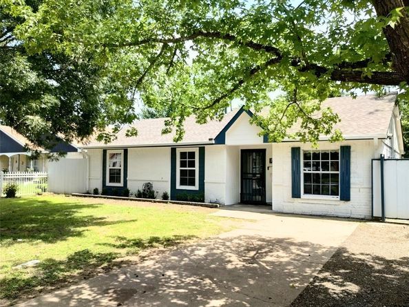704  Manhattan Drive , Dallas Texas 75217