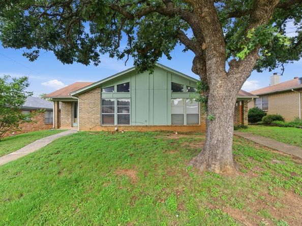 518-520  Guerin Drive , Arlington Texas 76012