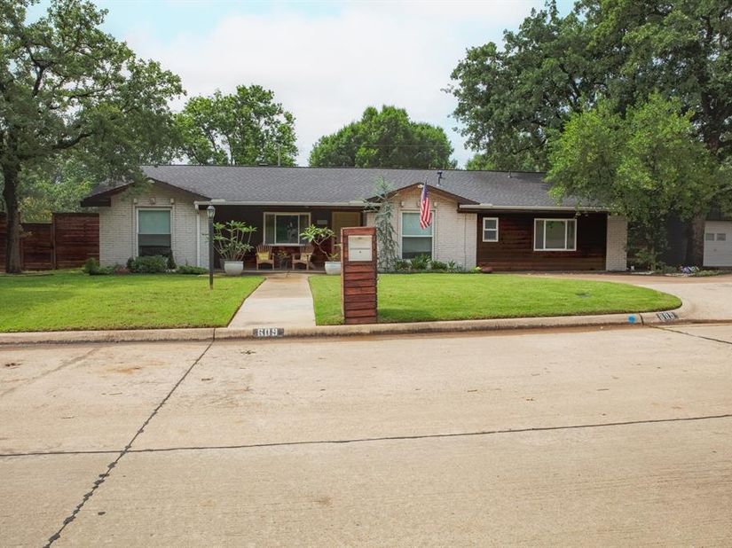 609  Hillside Road , Colleyville Texas 76034