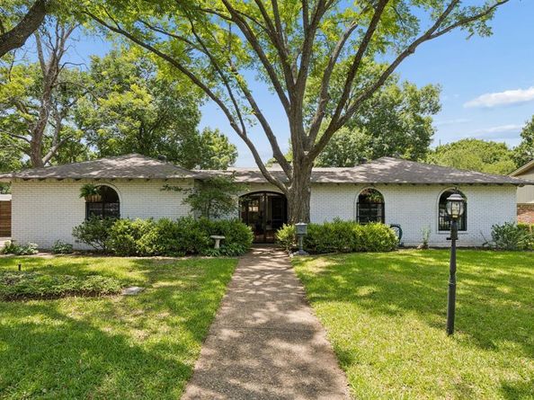 9519  Springwater Drive , Dallas Texas 75228