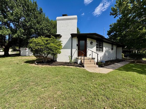 7000  Park Place Drive , Richland Hills Texas 76118