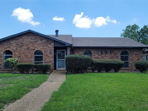 1334  Paris Drive , Garland Texas 75040