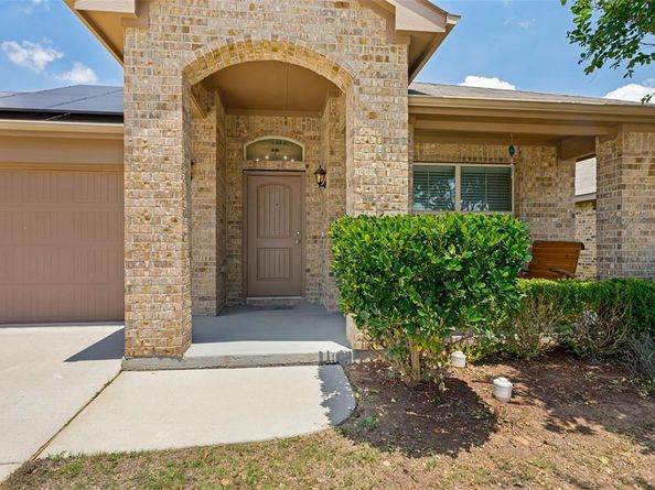 709  Wylie Street , Crowley Texas 76036
