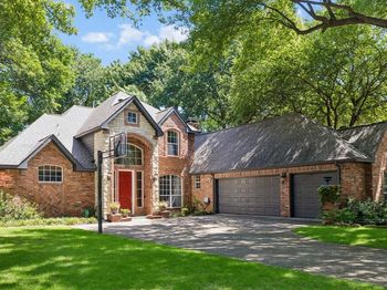 2510  Maywood Lane 