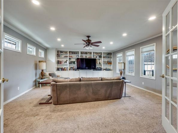 9835  Estate Lane , Dallas Texas 75238