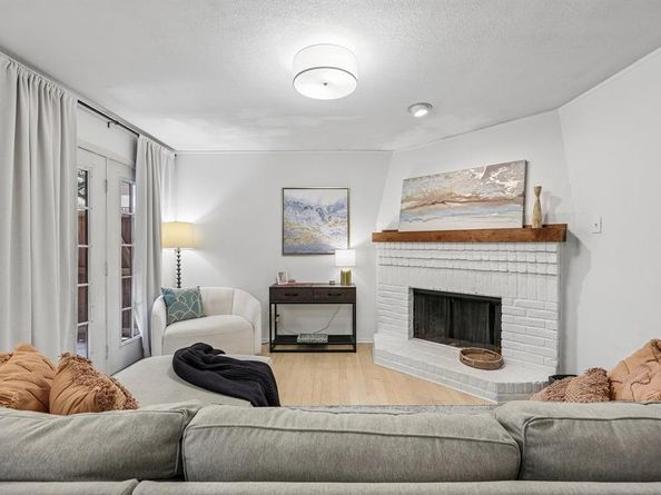 5200  Martel Avenue  24B, Dallas Texas 75206