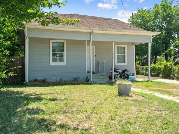 2421  Langston Street , Fort Worth Texas 76105