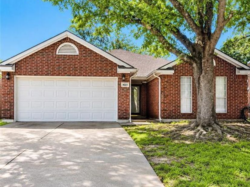1623  Allen Drive , Cedar Hill Texas 75104
