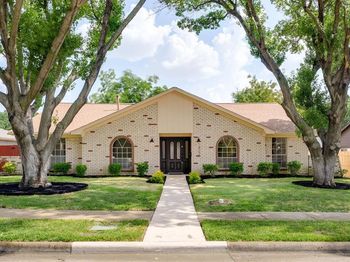 1422  Lincoln Drive 