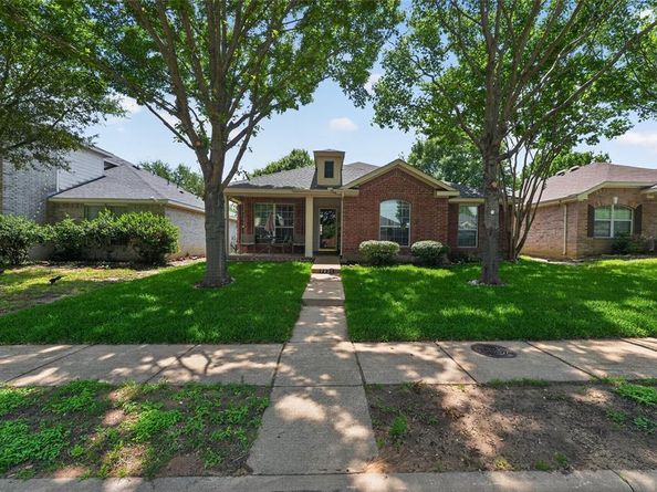 2830  Gospel Drive , Dallas Texas 75237