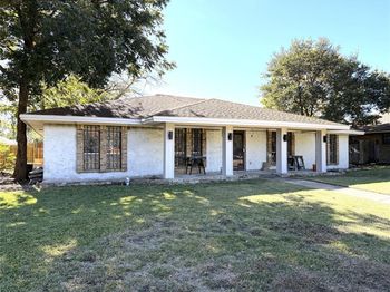 2512  Bluffton Drive 