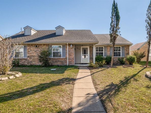 918  Lesa Lane , Garland Texas 75042