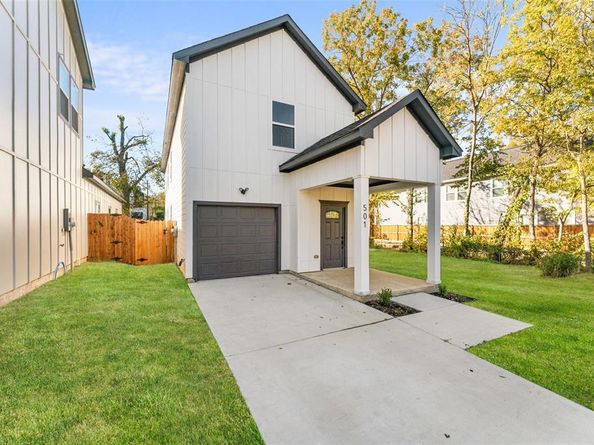 501 N Moore Street , Dallas Texas 75203