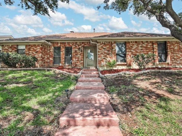 2109  Marin  , Carrollton Texas 75006