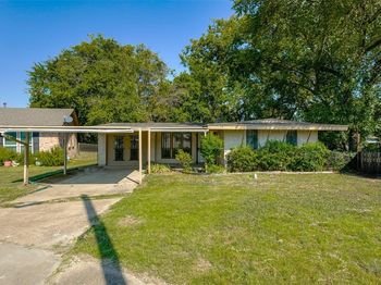 612  Henderson Circle 